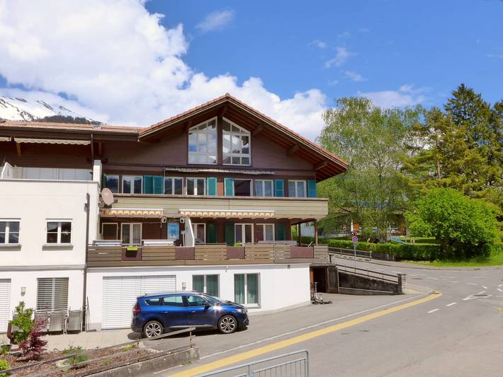 Ferienwohnung für 7 Personen, mit Balkon und Terrasse sowie Ausblick und Seeblick in Brienz