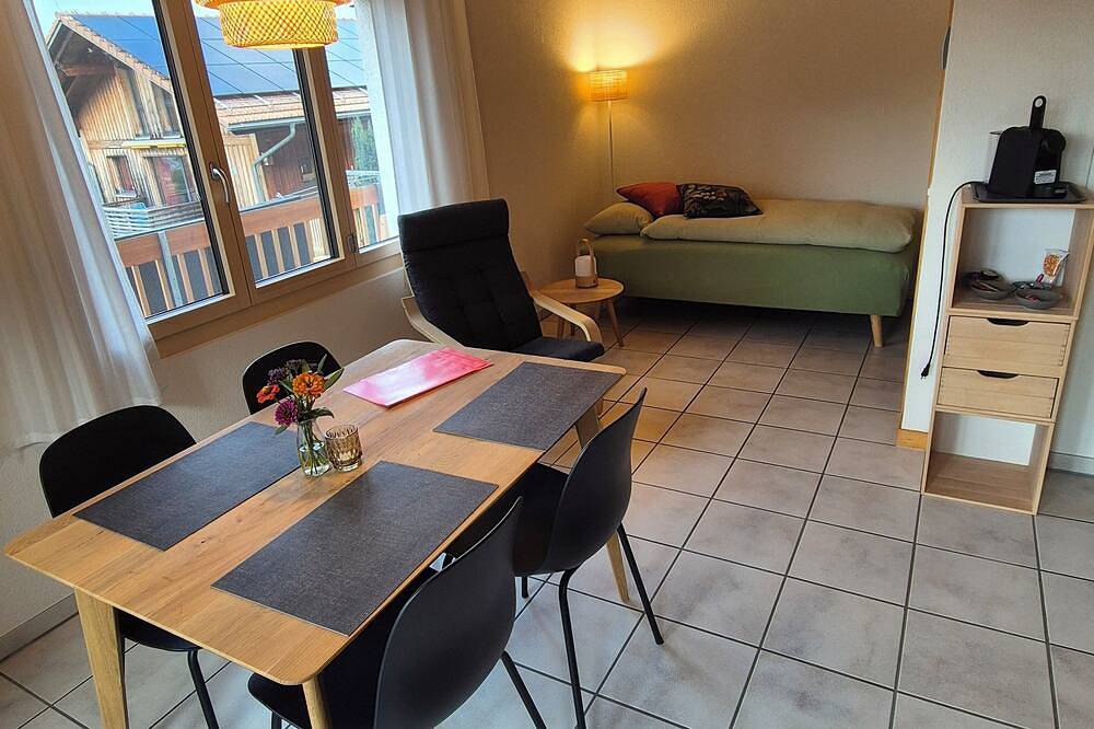 Ganze Wohnung, Gemütliche Ferienwohnung – Natur & Erholung in Aeschi bei Spiez, Thunersee
