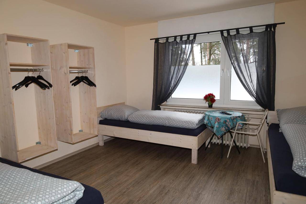Double Room with Shared Bathroom in Sennestadt, Bielefeld