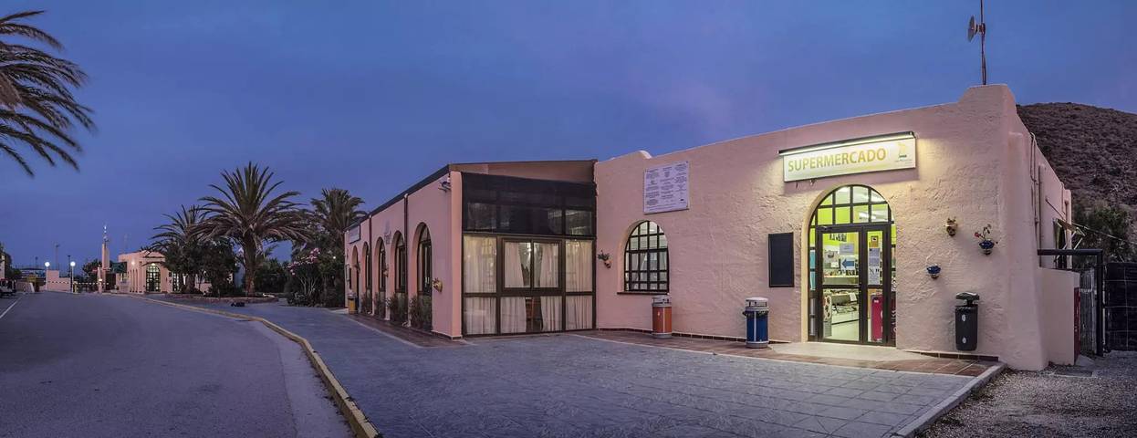 Bungalow Gitotel 5 personas in Los Escullos, Níjar