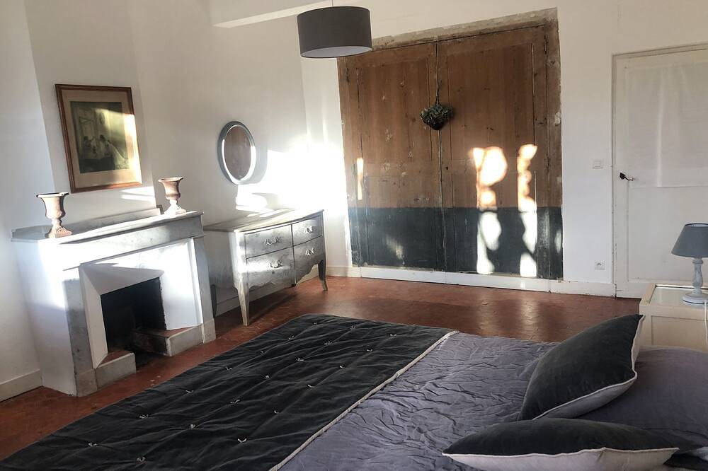 Apartamento entero, Encantador y espacioso 3 habitaciones de 83 m2 en el corazón del centro histórico de Aix in Aix-en-Provence, Region de Aix-en-Provence