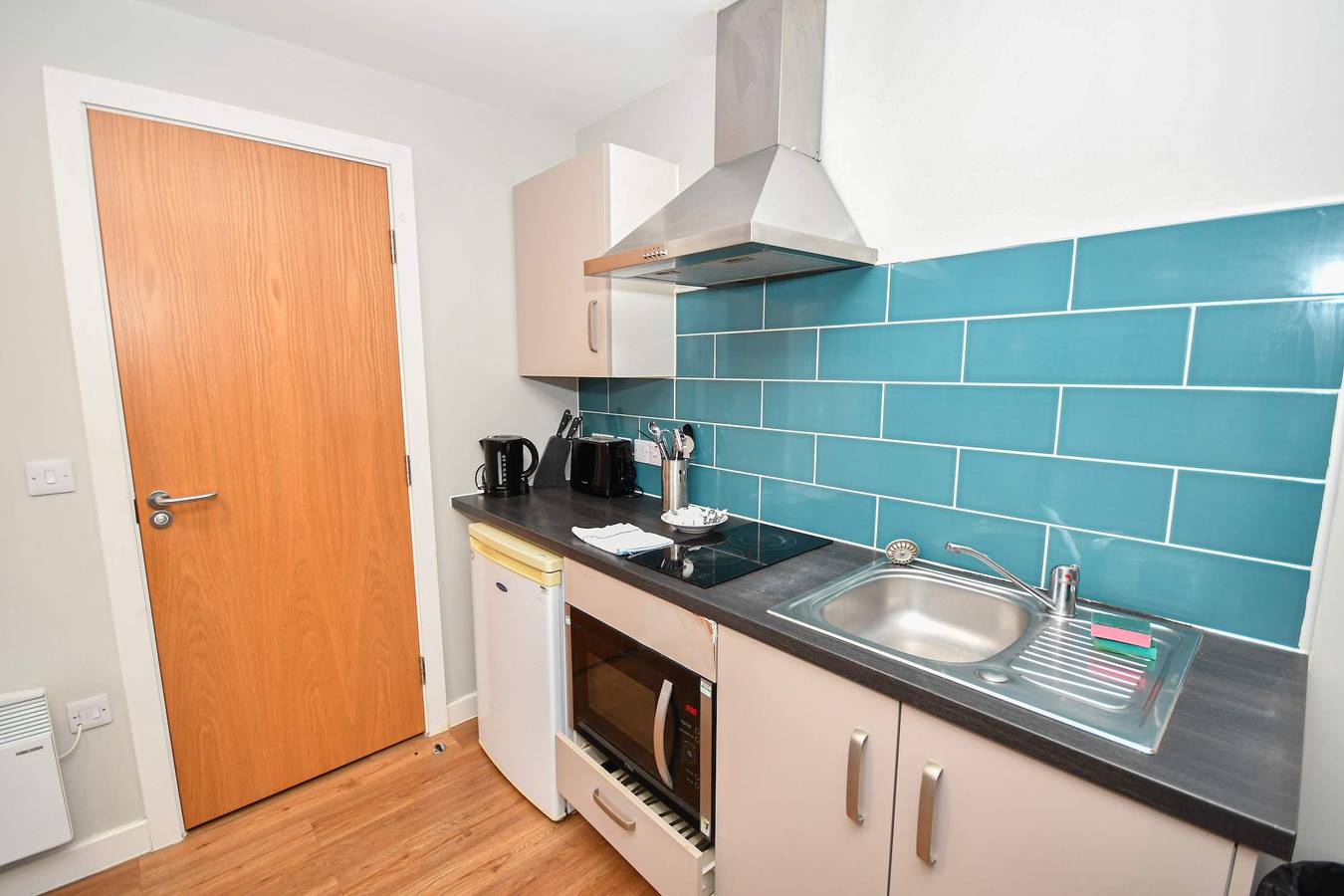 Entire holiday apartment, Convenient Budget Studio in Central Sheffield in Sheffield, South Yorkshire