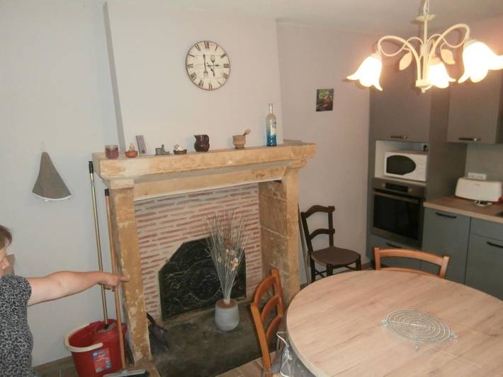 Location de vacances pour 6 personnes, avec terrasse et vue à Saint-Georges-de-Montclard - 2