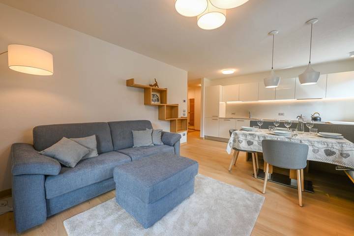 Ganze Ferienwohnung, Ferienwohnung für 4 Personen mit Balkon in Canazei, Dolomiti Superski