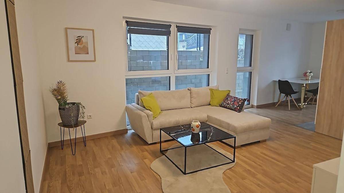 Appartement entier, Bright apartment, private parking in Dudelange, Luxembourg