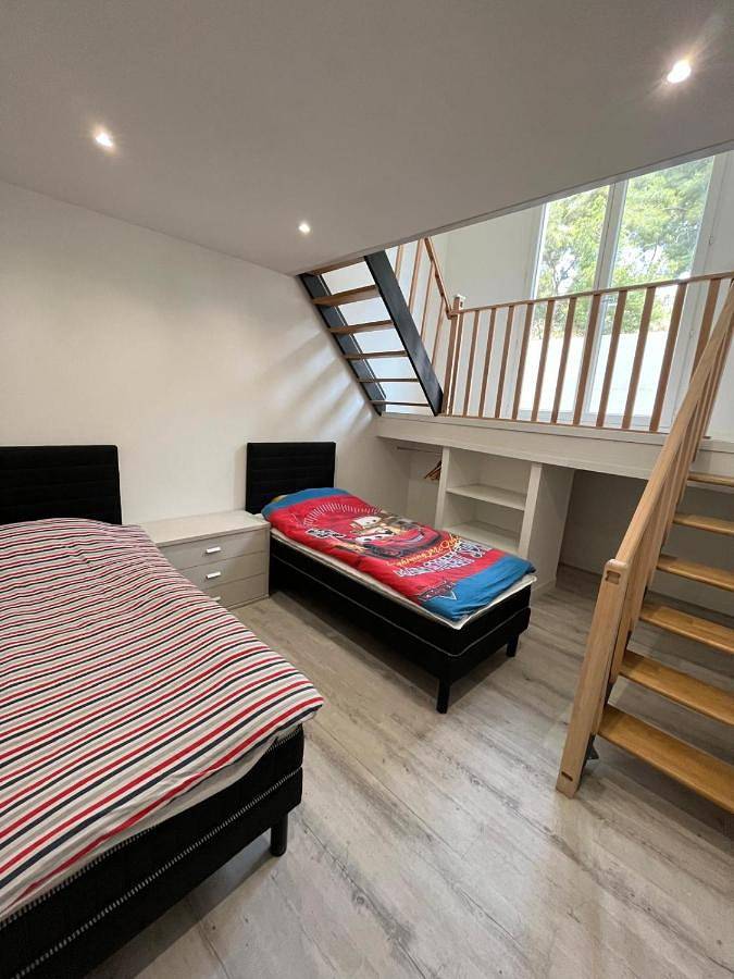 Three-Bedroom Villa in Marseille, Région de Marseille