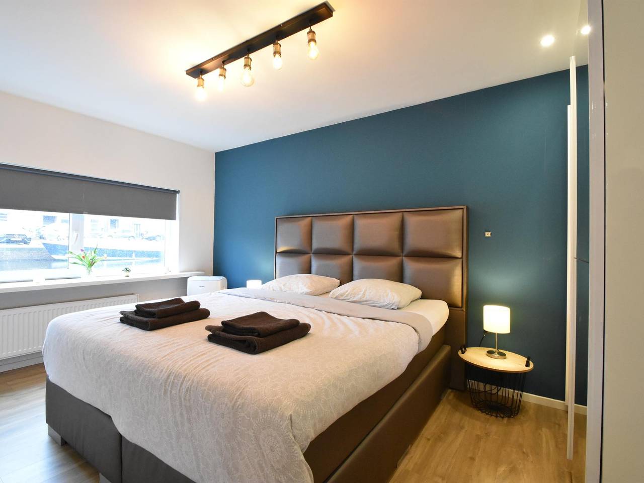 Luxuriöses Hausboot mit Whirlpool im Zentrum in Den Haag, Stadsgewest Haaglanden