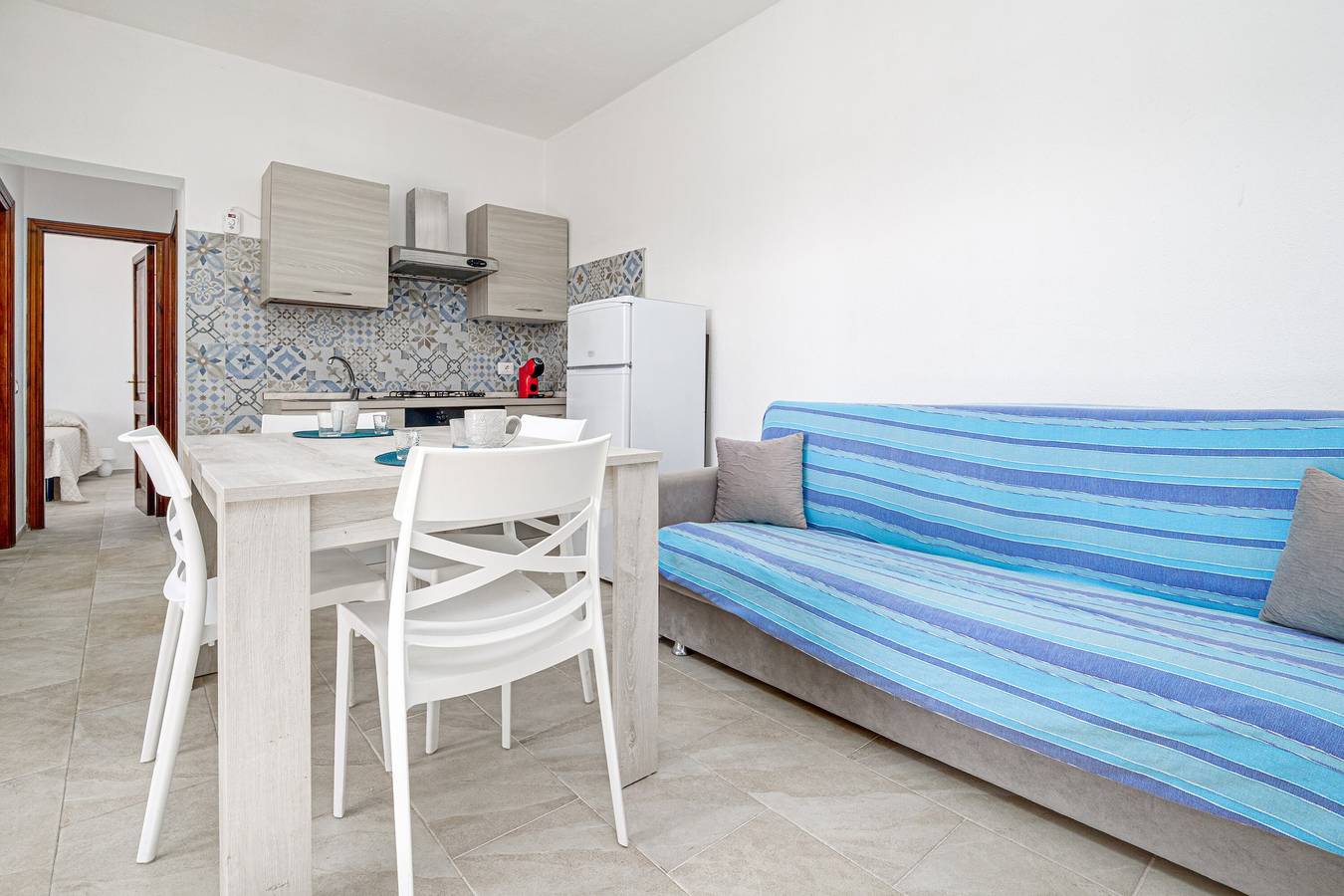 Ganze Wohnung, Apartment „Brezza Marina - Garden“ mit privater Terrasse, Wlan und Klimaanlage in San Teodoro, Olbia-Tempio
