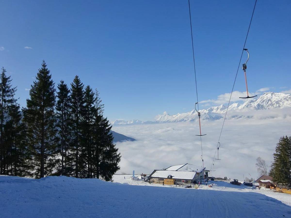 Appartement entier, Apartment with Mountain View in Alpes de Tux, Weerberg