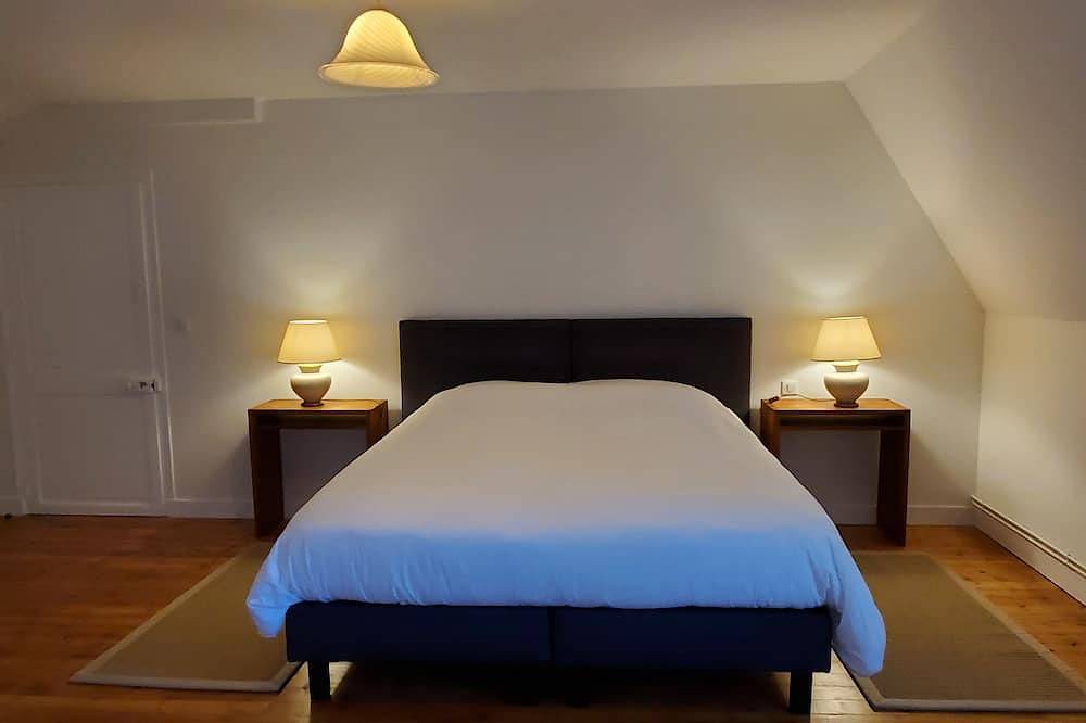 Ganze Wohnung, Logis des Tourelles, apartment for 4 people in Cognac, Charente