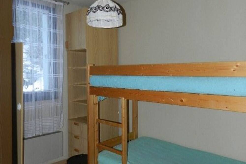 Ganze Wohnung, Studio-Kabine nahe Pisten mit Balkon, Aufzug und Skiraum in La Ferrière, Le Pleynet