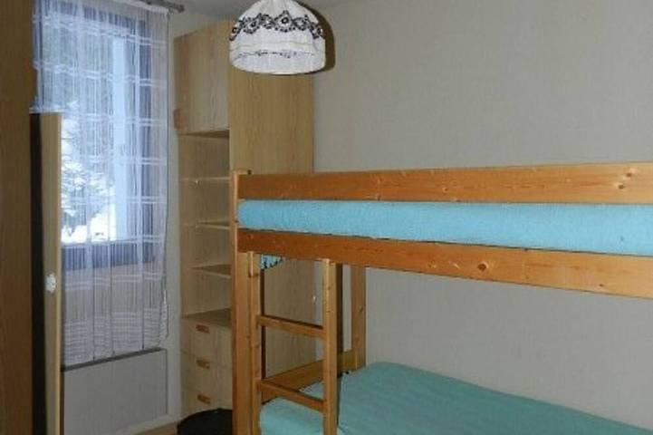 Ganze Wohnung, Studio-Kabine nahe Pisten mit Balkon, Aufzug und Skiraum in La Ferrière, Le Pleynet