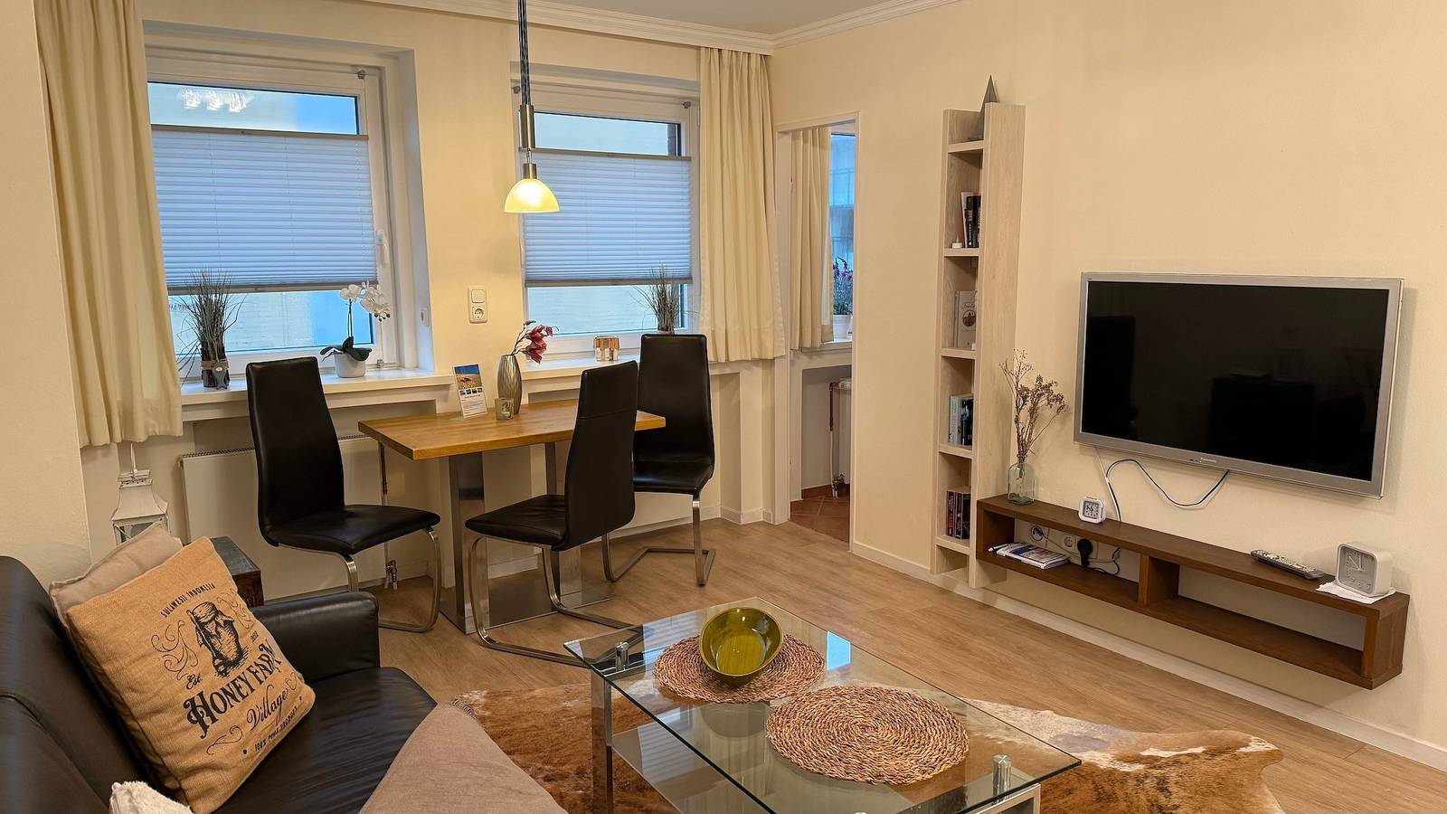 Ganze Ferienwohnung, 7-9, Marienstr., sehr strandnah, Südbalkon mit kleinem Seeblick, 2 Zi. in Westerland, Sylt (Gemeinde)