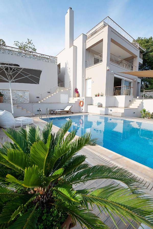 Villa für 4 Personen, mit Pool und Ausblick sowie Garten - 1