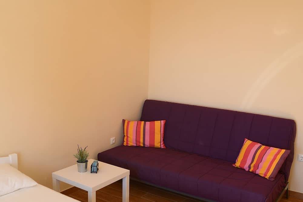 Private Oase mit Pool, Meerblick & 2 Stränden in der Nähe, für bis zu 6 Personen in Marusici, Split-Dalmatien