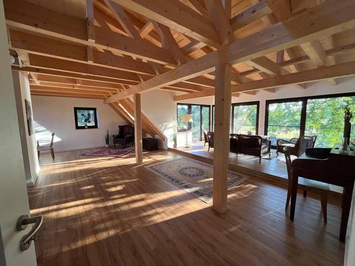 Ferienwohnung für 4 Personen, mit Terrasse und Ausblick in Zeschdorf