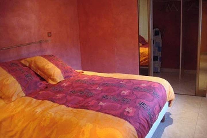 Location de vacances pour 5 personnes, avec piscine ainsi que terrasse et jardin à Mouterre-Silly - 3