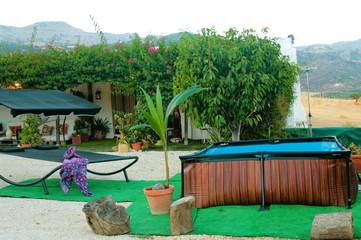 Casa rural para 4 personas, con vistas además de piscina y jardín en Villanueva de la Concepción