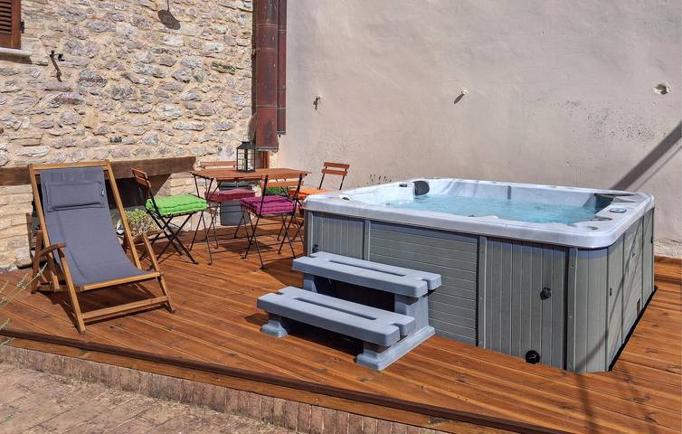 Charmant appartement de 2 chambres avec jardin et Wi-Fi in Terni, Province de Terni