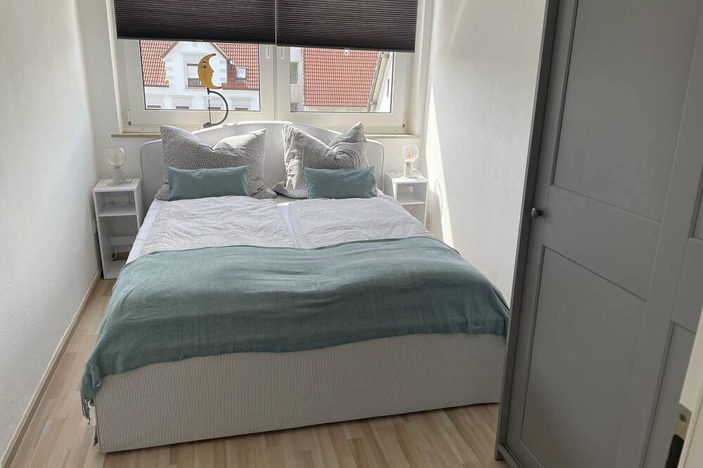 Ganze Wohnung, Moderne Ferienwohnung in Bad Salzuflen - Zentrale Lage & Wohlfühlkomfort in Bad Salzuflen, Kreis Lippe