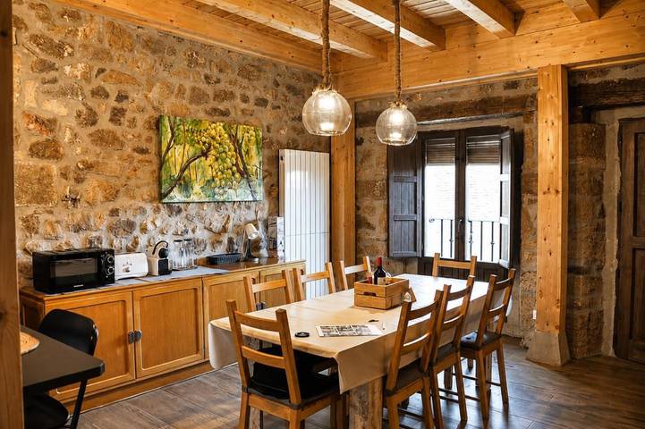 Location de vacances pour 8 personnes, avec Balcon et Vue à Vinuesa - 2