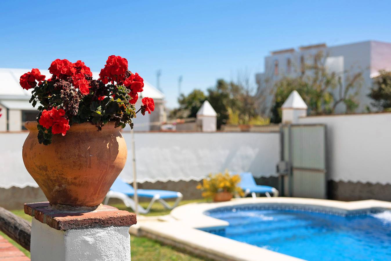 Holiday Home 'Casa Mari Carmen 1' with Private Pool, Private Terrace and Wi-Fi in Conil de la Frontera, Costa de la Luz