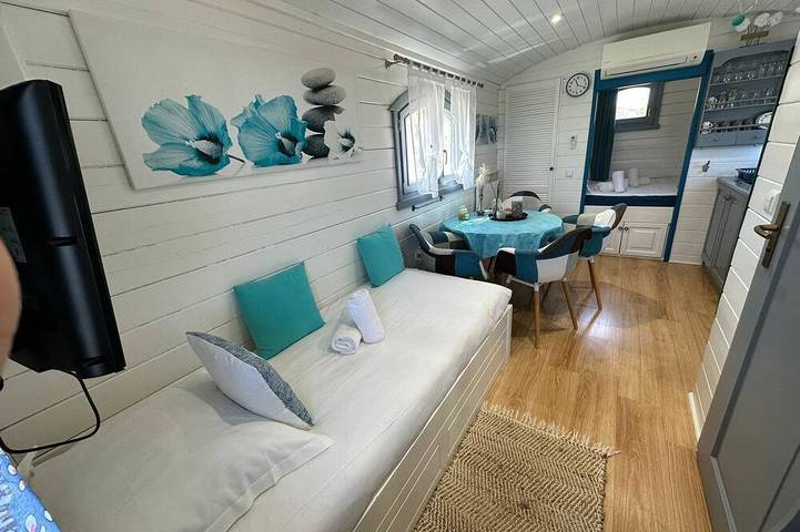 Gîte pour 2 personnes, avec terrasse ainsi que jacuzzi et jardin à Arles - 2