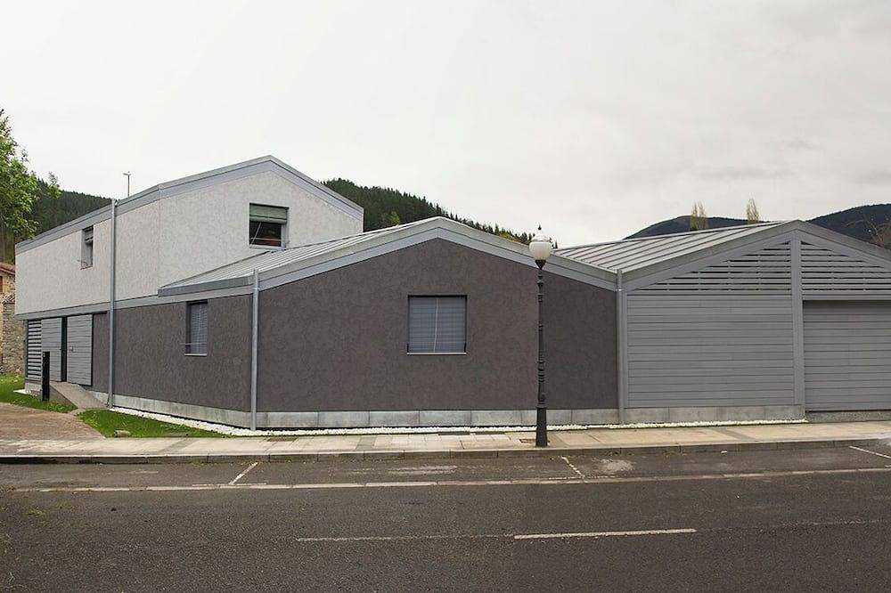 Osteiko Etxea. Apartamento entero. 5 plazas. in Orozco, Cordillera Cantábrica