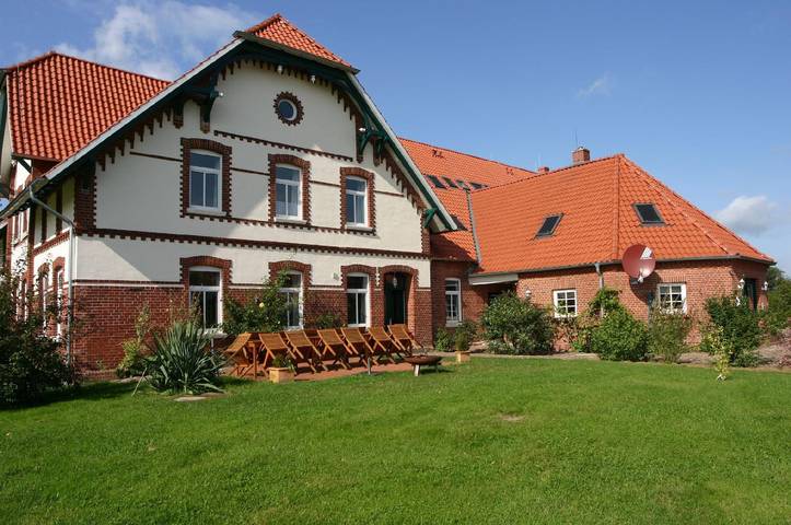 Ferienhaus für 23 Personen, mit Pool und Garten sowie Terrasse in Amt Neuhaus - 3