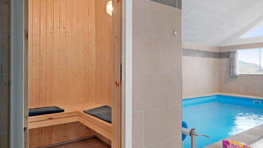 Ferienhaus für 20 Personen, mit Terrasse und Garten sowie Sauna in Olpenitz - 4