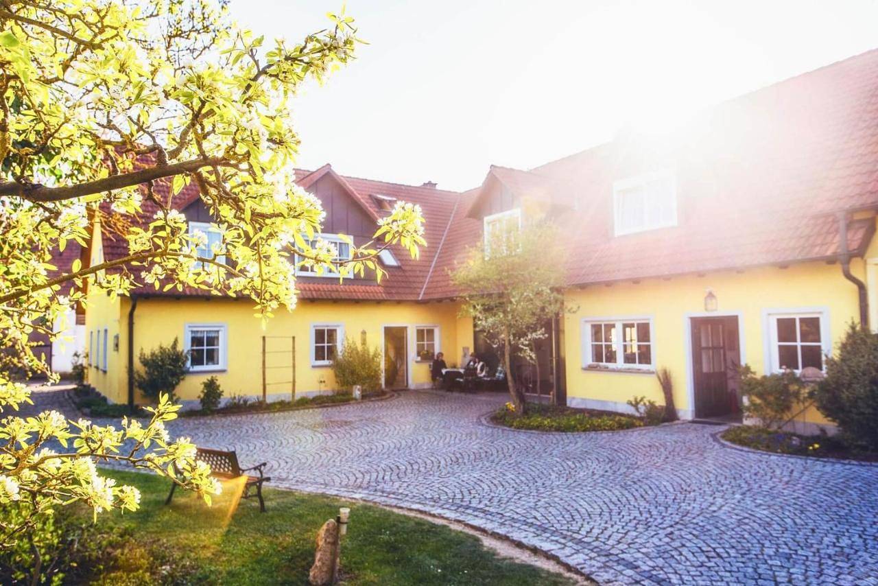 Pension Sankt Urban in Sommerach, Fränkisches Weinland