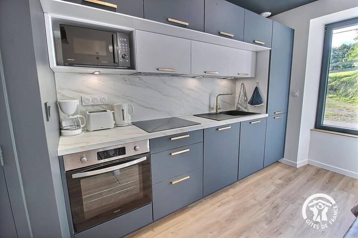Gîte pour 4 personnes, avec Terrasse ainsi que Jardin et Vue à Lanvellec - 4