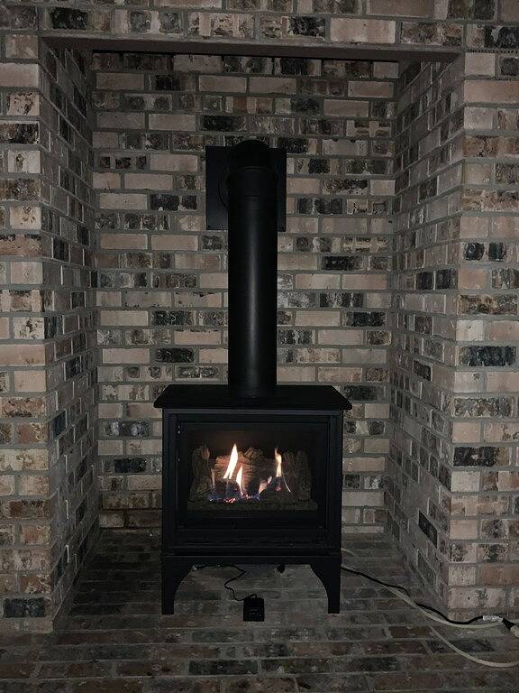 Spacious self contained one bedroom suite near departure bay beach in Nanaimo, Regional District of Nanaimo