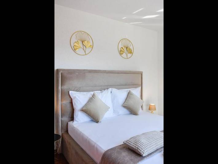 Villa mit pool für 8 Personen, mit Meerblick und Balkon/Terrasse sowie Garten und Ausblick in Marina - 4