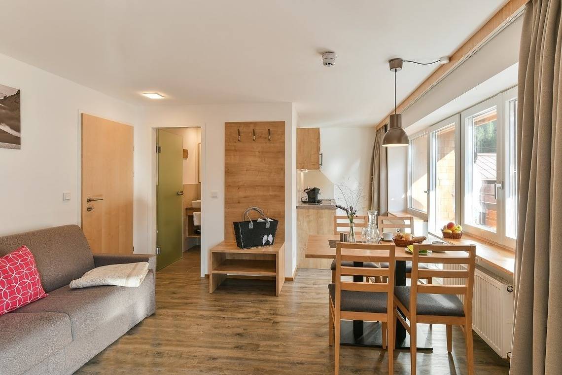 Ganze Ferienwohnung, Apartment mit Balkon in Klösterle am Arlberg, Arlberg