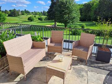 Gîte pour 4 personnes, avec vue et terrasse à Ballan-Miré
