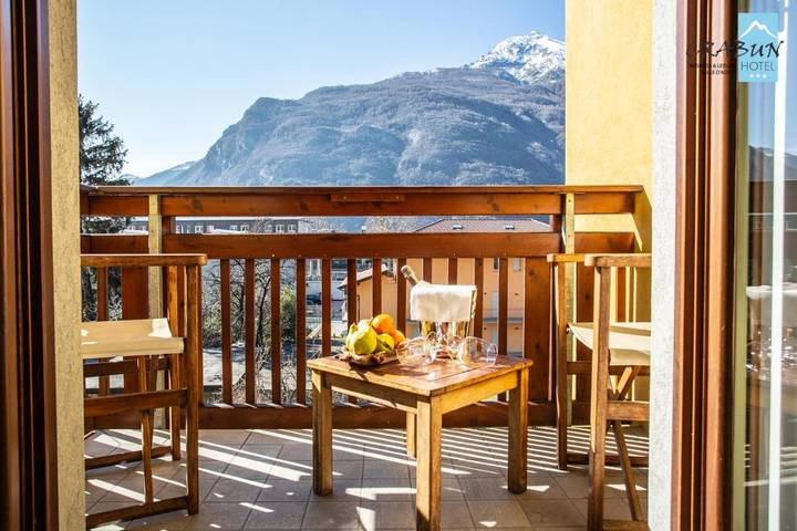 Hôtel pour 3 personnes, avec balcon et vue dans Pont-Saint-Martin (Aosta) - 3