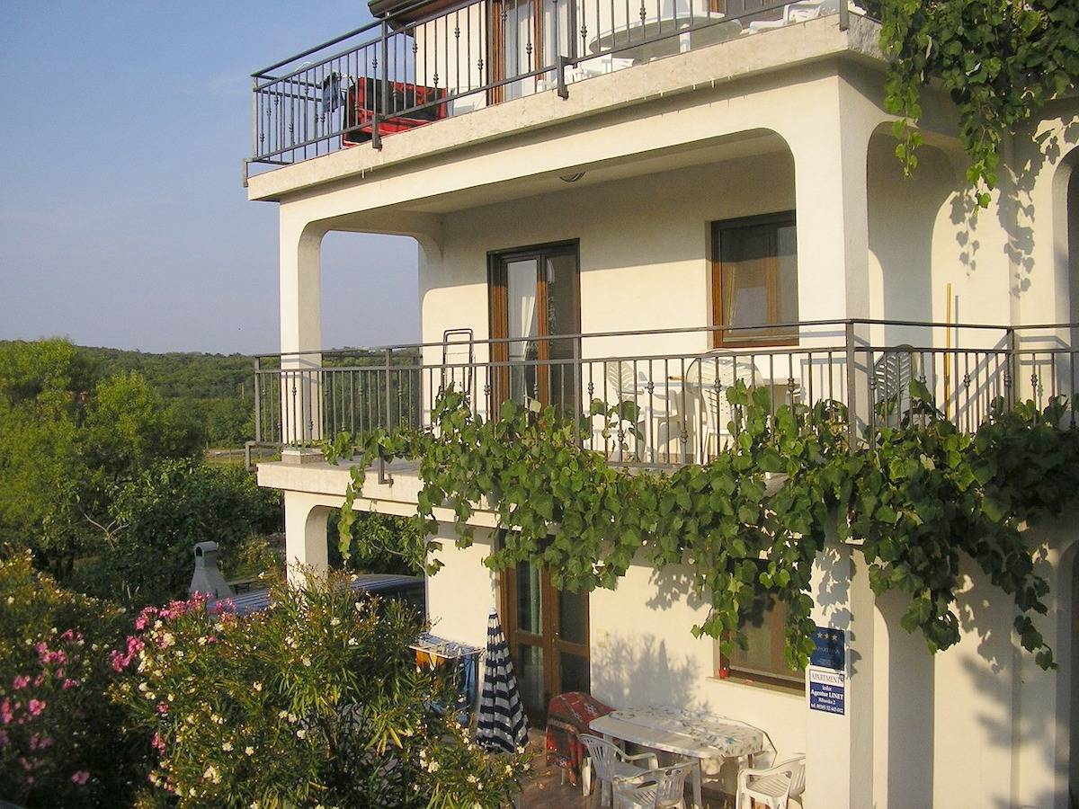 Ganze Wohnung, One bedroom apartment with large terrace and garden view in Funtana, Vrsar-Funtana