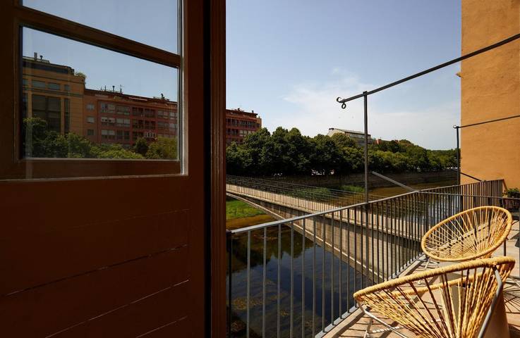 Apartamento entero, Two-Bedrooms apartment in Gerona, Gironés