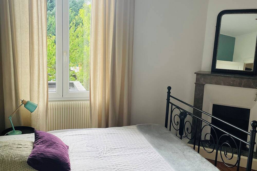 Charming town house with pool and garden in Périgueux, Périgord Blanc