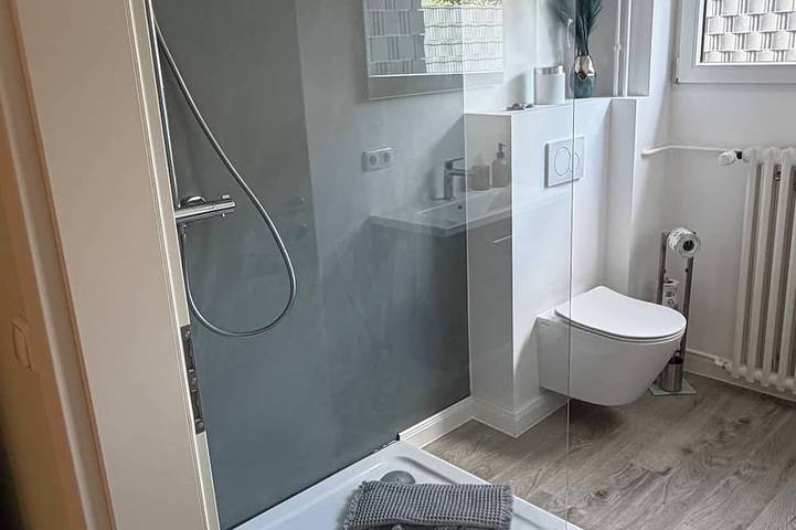 Ganze Wohnung, Ferienwohnung mit Garten, Terrasse & Top-Lage zwischen Altstadt und Meer in Kücknitz, Lübeck