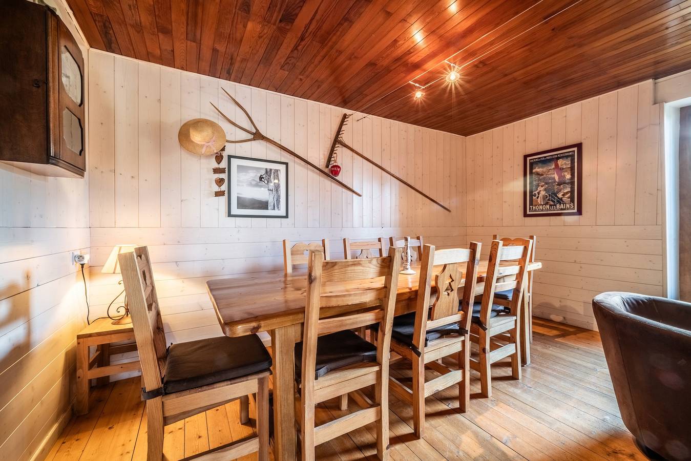 Chalet 'Authentique En Vallée Verte' with Mountain View, Shared Terrace & Wi-Fi in Bogève, Thonon-les-Bains region