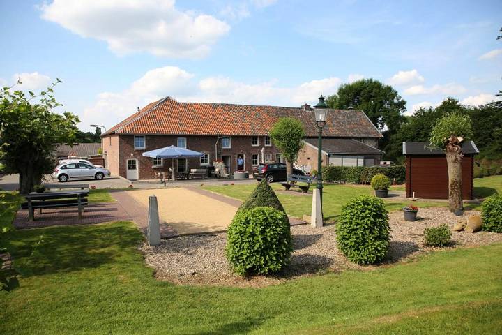 Location de vacances pour 6 personnes, avec Terrasse ainsi que Jardin et Vue dans Noorbeek