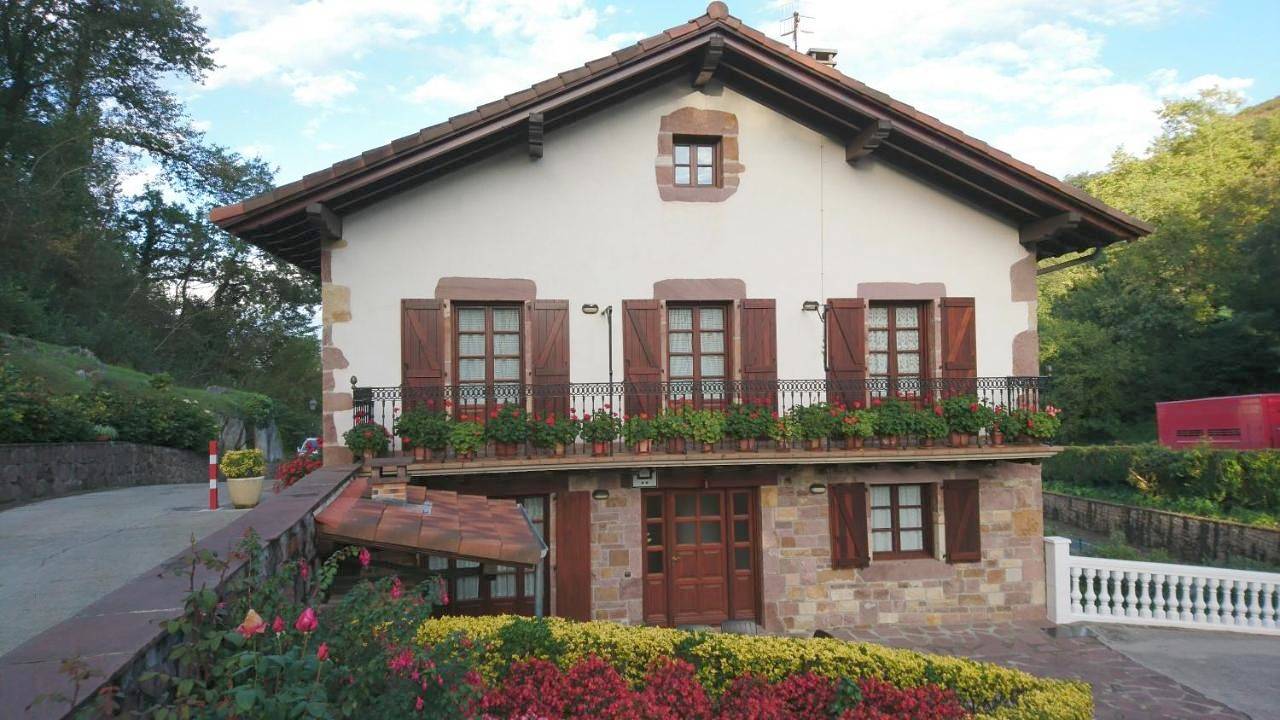 Four-Bedroom House in Zugarramurdi, Province de Navarra