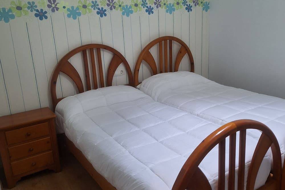 Entire apartment, Los Jardines in O Barco de Valdeorras, Ourense Region