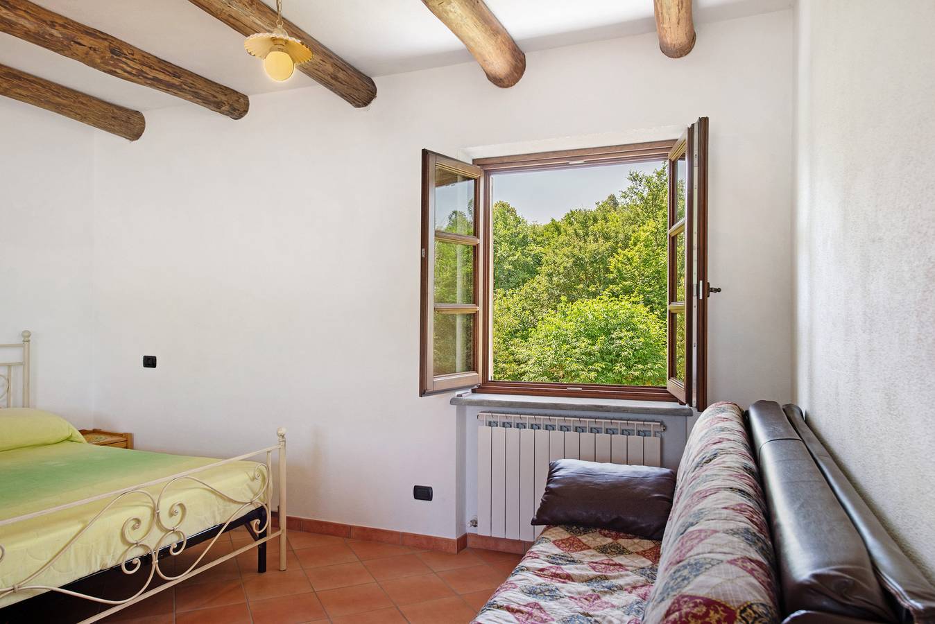 Entire studio, Studio Apartment 'Ant Ra Prina Chiaro Pino' with Mountain View and Shared Garden in Sassello, Savona Province