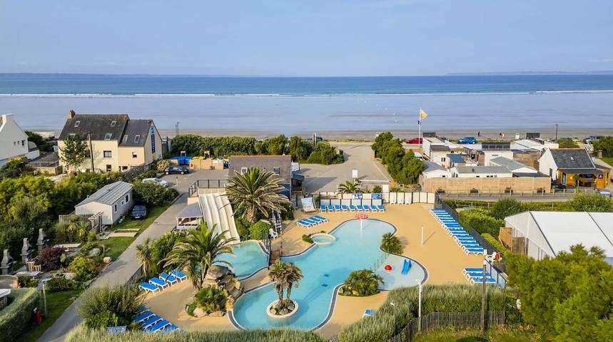 Mobil home pour 4 personnes, avec terrasse et piscine dans Plage Pentrez