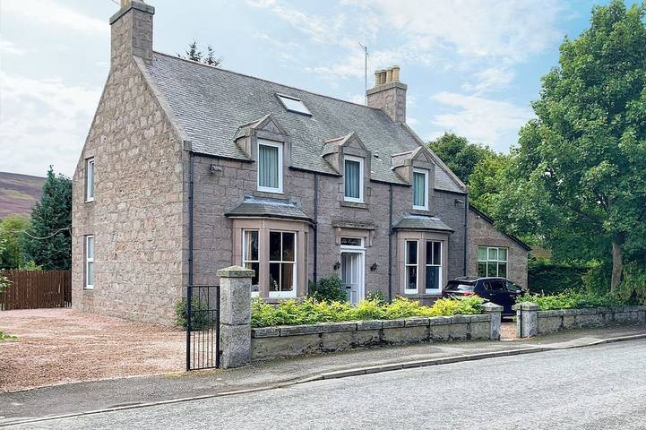 Cottage for 8 people, with garden in Ballater