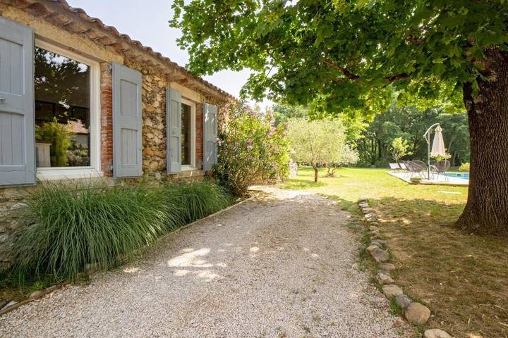 Location de vacances pour 10 personnes, avec piscine et jardin à Saint-Bauzille-de-Putois - 3