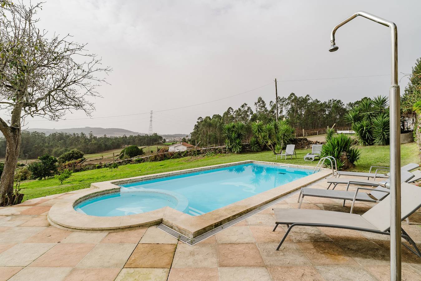 Villa 'The Beauty Of Simplicity' mit privatem Pool, Wi-Fi und Klimaanlage in Gondifelos, Gondifelos, Cavalões e Outiz